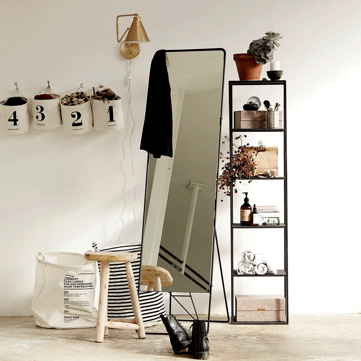 House Doctor Game Wandleuchte Messing 4 House Doctor Game Wandleuchte Messing – Bild 2