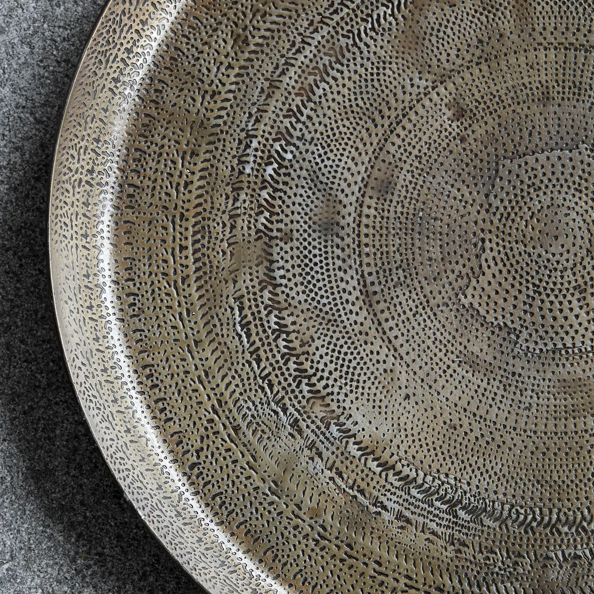 House Doctor Jhansi Tablett Ø29cm 5 House Doctor Jhansi Tablett Ø29cm – Bild 3