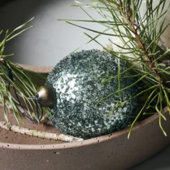 House Doctor Chosen Chrisbaumkugel Ø8cm -House Doctor Online-Geschäft 513308 01 5 EnvironmentImage 164c54fb85