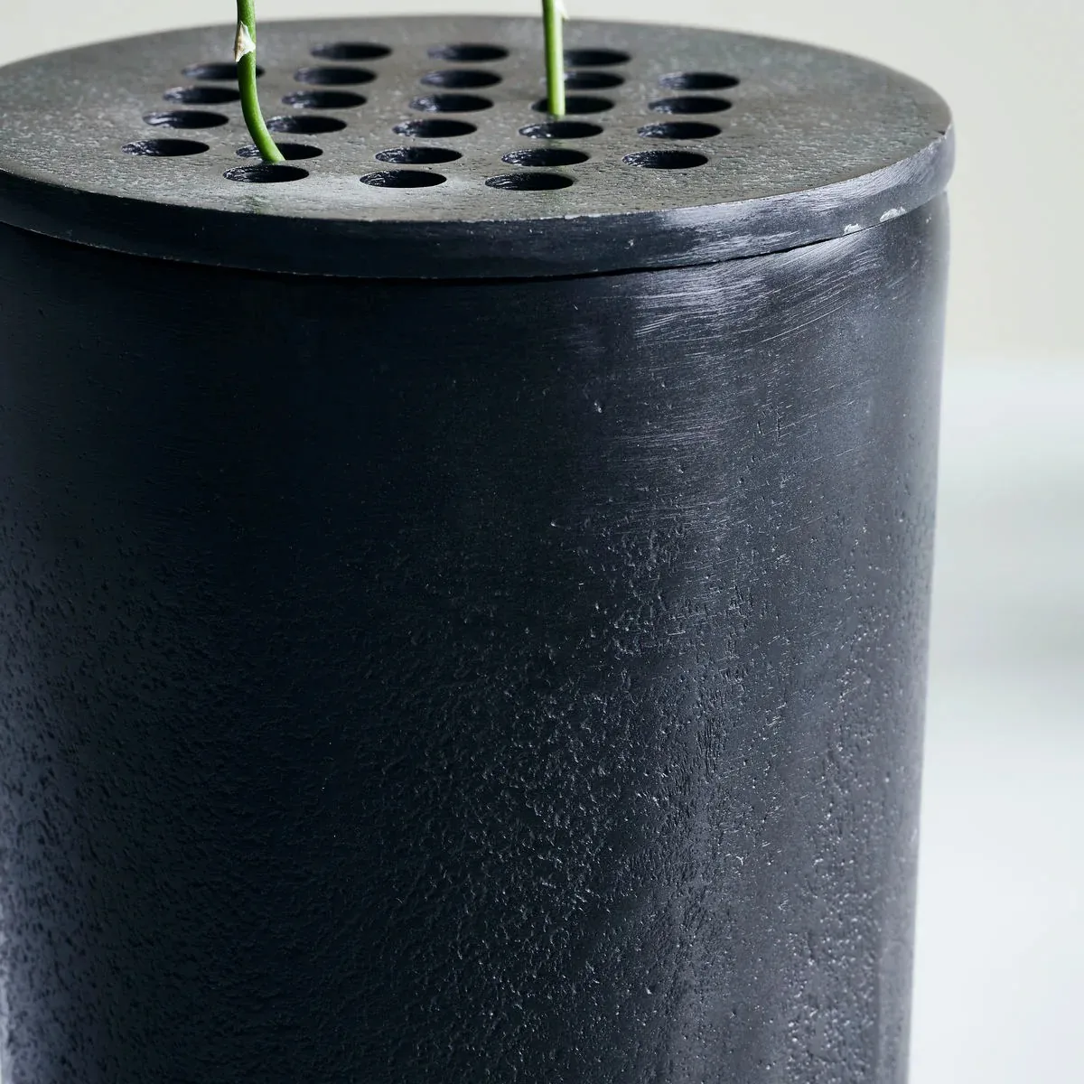 House Doctor Flow Vase 18cm 7 House Doctor Flow Vase 18cm – Bild 5