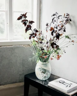 House Doctor Jupiter Vase 25cm 14 House Doctor Jupiter Vase 25cm -House Doctor Online-Geschäft 575586 01 40 EnvironmentImage 04568fdaa3